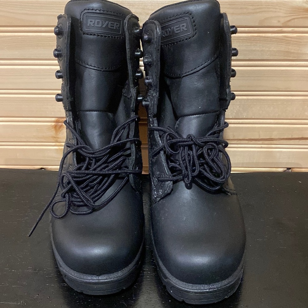 Royer work boots. Size 5 men’s, but fits size 7 women. Black leather.